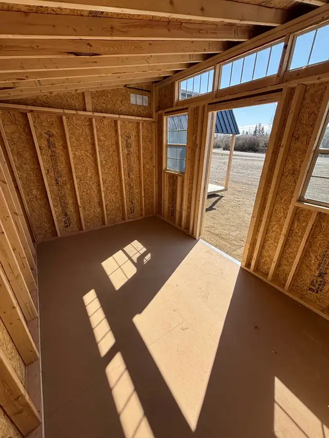 8x12 utility shed - Photo 3