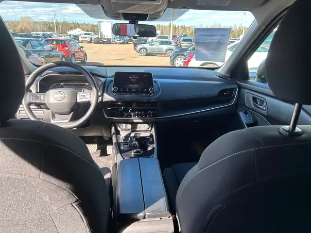 2025 Nissan Rogue AWD - Photo 10