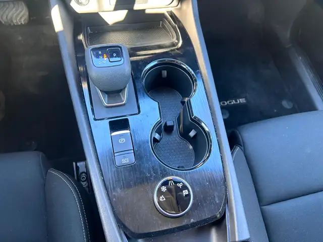 2025 Nissan Rogue AWD - Photo 13