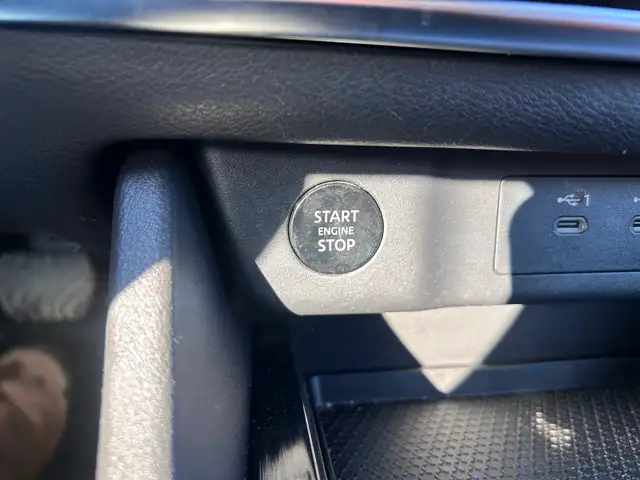2025 Nissan Rogue AWD - Photo 14