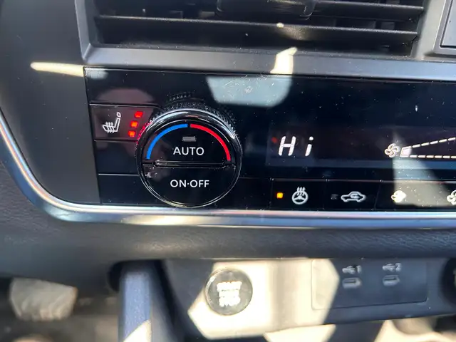 2025 Nissan Rogue AWD - Photo 15