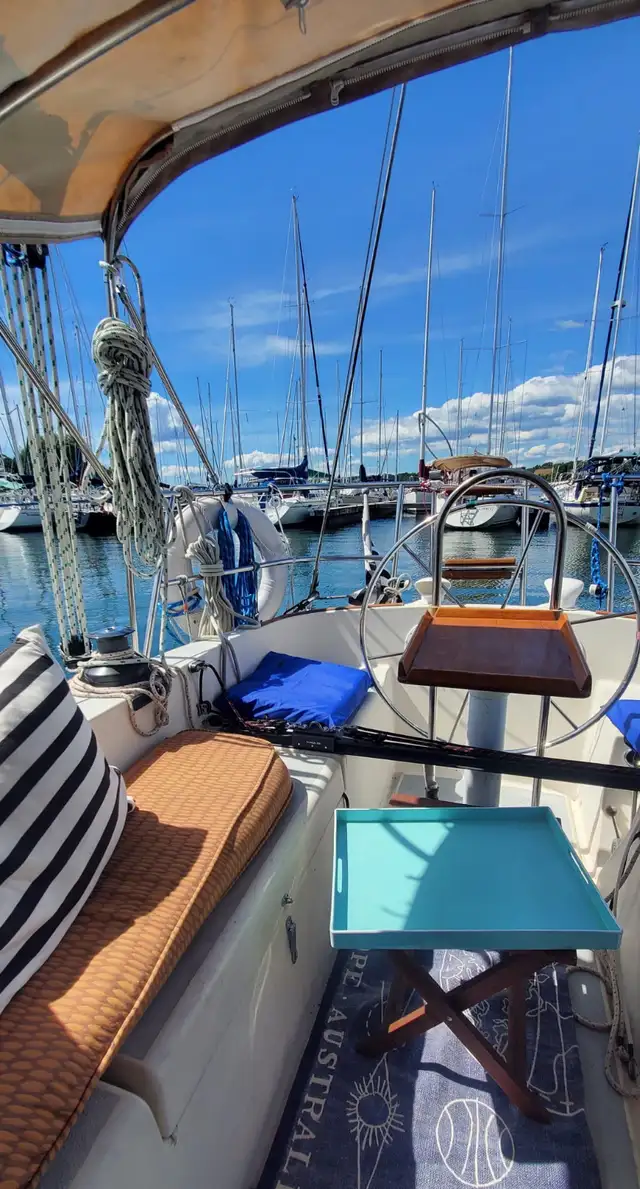 1973 C&C 30 Sailboat - Photo 4