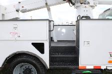 2019 Ford F550 Terex TL37M Bucket Truck - Photo 3