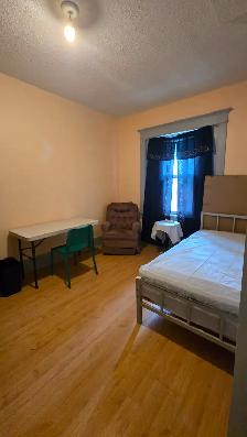 Downtown private  nice room