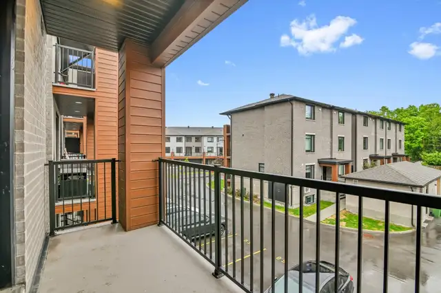 2 Beds 2.5 Baths Townhouse - Photo 2