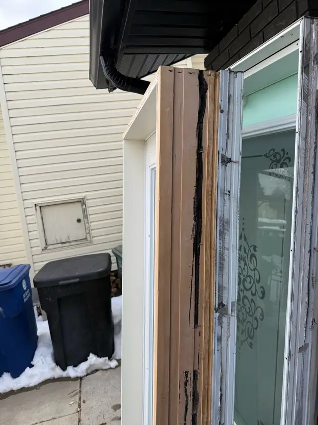 exterior door - Photo 2