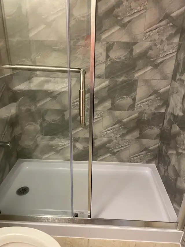 Walkout basement for rent - Photo 2