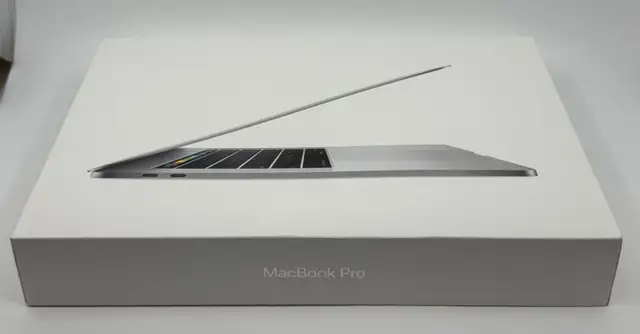 Apple MacBook Pro 15" 2016 Touch Bar i7 16GB RAM 256GB SSD $579 - Photo 3