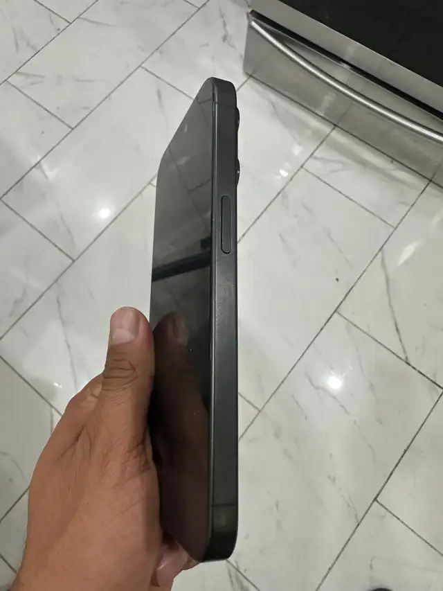 iPhone 15 Pro 128gb 80% batteryAirpods/Fast Charger/Delivery - Photo 9