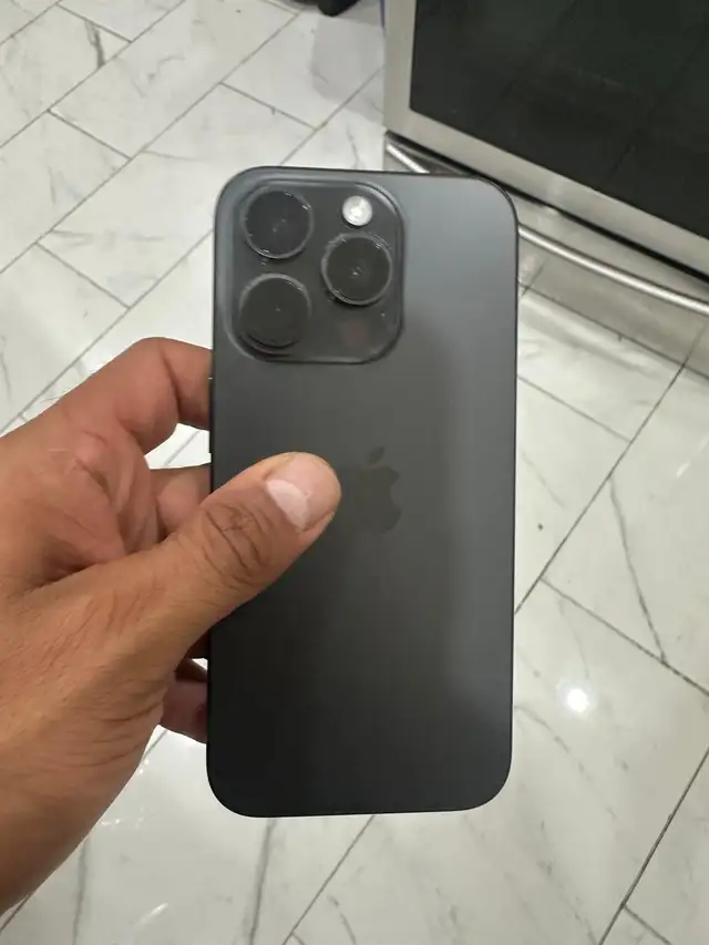 iPhone 15 Pro 128gb 80% batteryAirpods/Fast Charger/Delivery - Photo 10