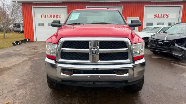 2018 Dodge Ram 3500 Crew Cab 4x4 - Photo 2