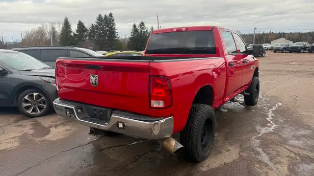 2018 Dodge Ram 3500 Crew Cab 4x4 - Photo 6