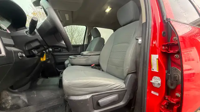 2018 Dodge Ram 3500 Crew Cab 4x4 - Photo 7