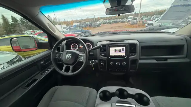 2018 Dodge Ram 3500 Crew Cab 4x4 - Photo 9