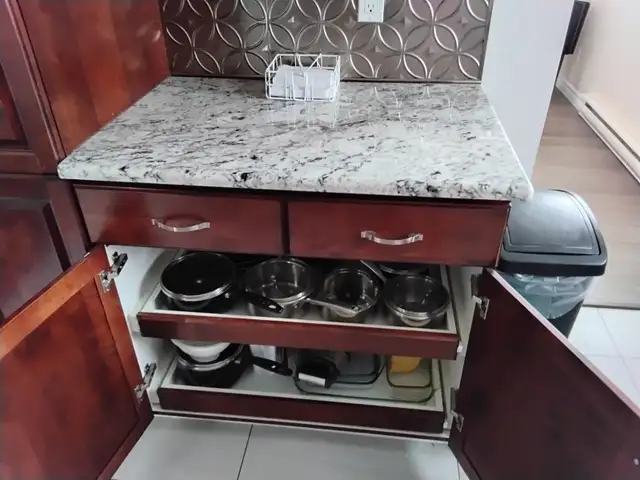 3 PIECE KITCHEN CABINETS - Photo 3