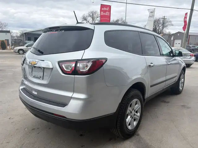 2017 CHEVROLET TRAVERSE LS - B/U CAM - ALLOYS - CRUISE CONTROL - Photo 5