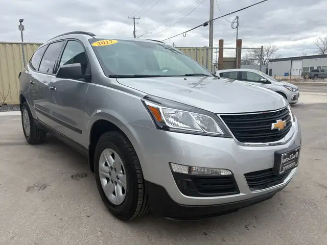 2017 CHEVROLET TRAVERSE LS - B/U CAM - ALLOYS - CRUISE CONTROL - Photo 7