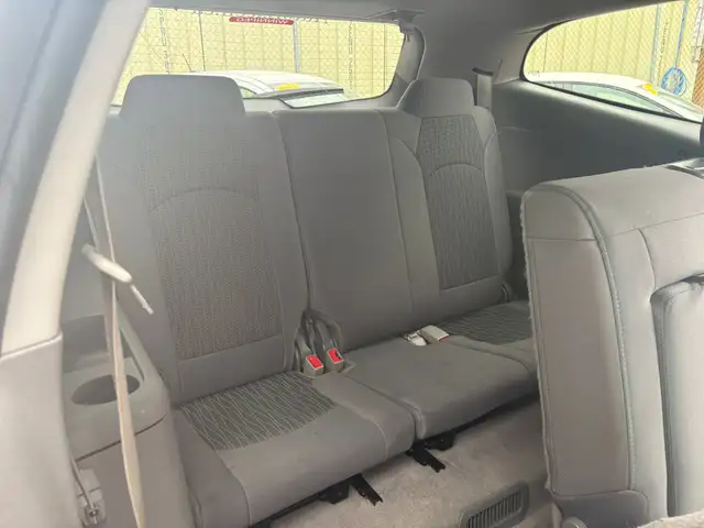 2017 CHEVROLET TRAVERSE LS - B/U CAM - ALLOYS - CRUISE CONTROL - Photo 17