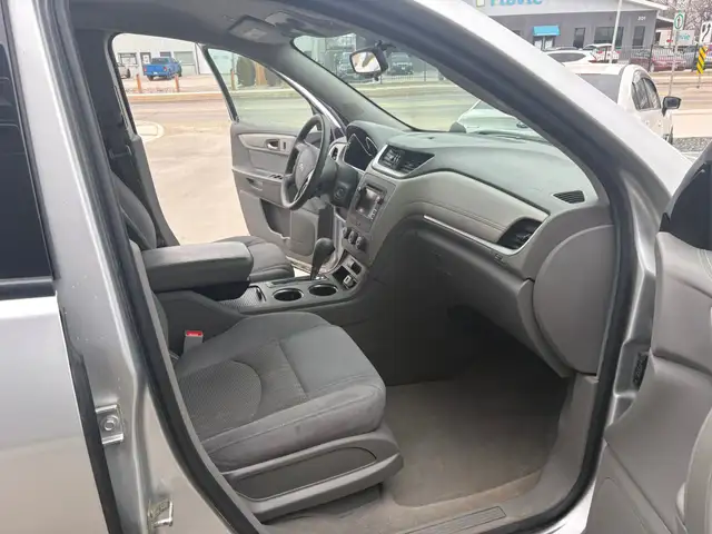 2017 CHEVROLET TRAVERSE LS - B/U CAM - ALLOYS - CRUISE CONTROL - Photo 19