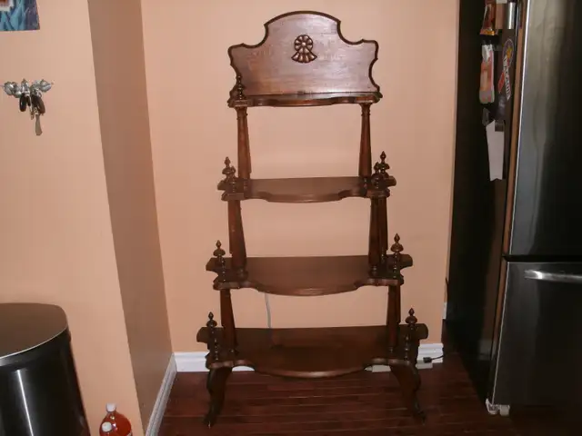 Antique decorative shelving unit - Photo 2
