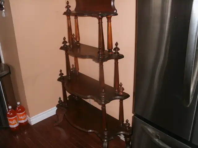 Antique decorative shelving unit - Photo 4