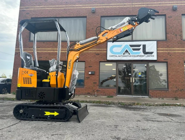 New CAEL Mini Excavators 1T/1.5T Gas with Briggs stratton  certi - Photo 2