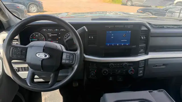 2023 Ford F250 Crew Cab DIESEL 4x4 - Photo 10
