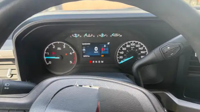 2023 Ford F250 Crew Cab DIESEL 4x4 - Photo 11