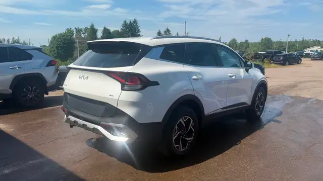 2024 Kia Sportage AWD - Photo 4