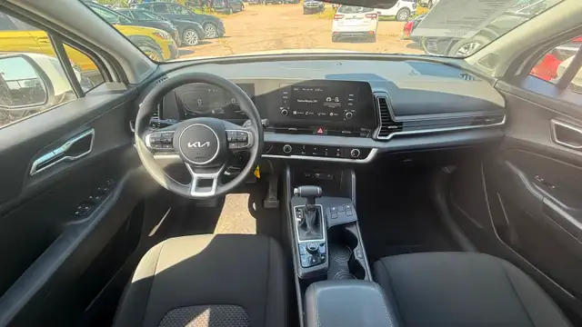 2024 Kia Sportage AWD - Photo 12