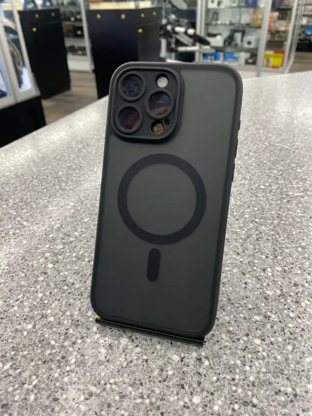 Apple iPhone 15 Pro Max - Photo 2