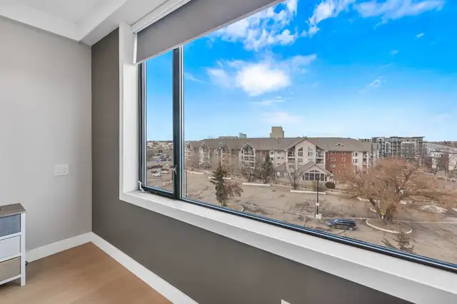 Executive 1-Bedroom suite! Incentives Available! - Photo 2