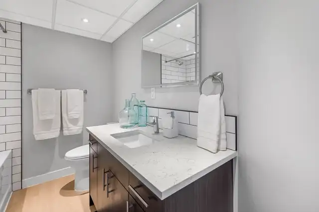 Executive 1-Bedroom suite! Incentives Available! - Photo 11