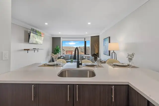 Executive 1-Bedroom suite! Incentives Available! - Photo 16