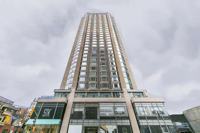 YORKVILLE PLAZA: 1 Bedroom Den Condo For Rent Downtown Toronto