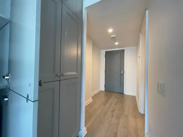 YORKVILLE PLAZA: 1 Bedroom Den Condo For Rent Downtown Toronto - Photo 11