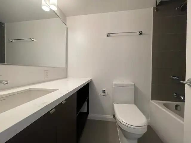 YORKVILLE PLAZA: 1 Bedroom Den Condo For Rent Downtown Toronto - Photo 12