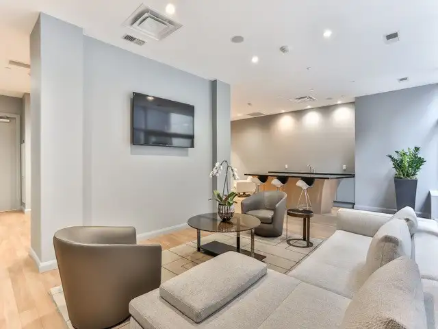 YORKVILLE PLAZA: 1 Bedroom Den Condo For Rent Downtown Toronto - Photo 15