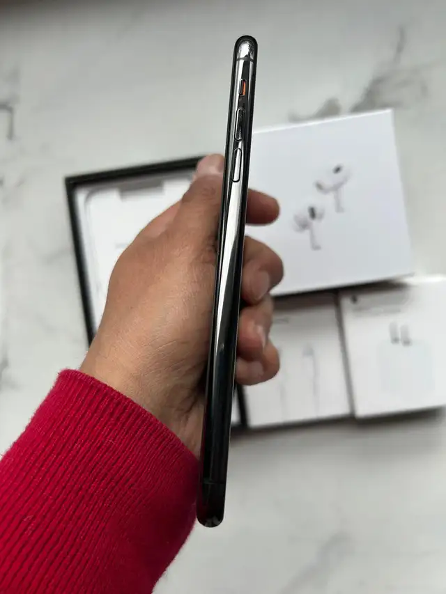 iPhone 11 pro max 64gb Airpods/Delivery - Photo 2