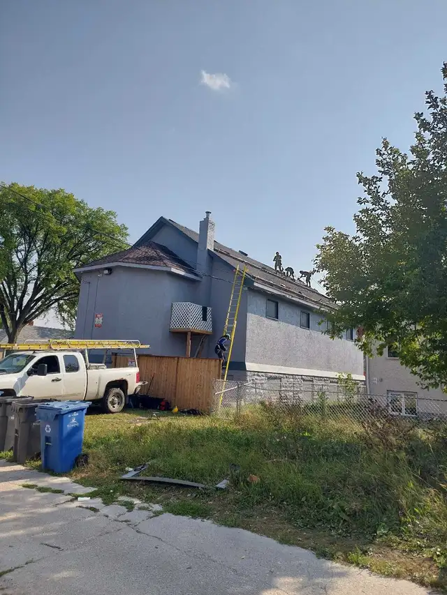 driver/labourer for roofing company - Photo 2