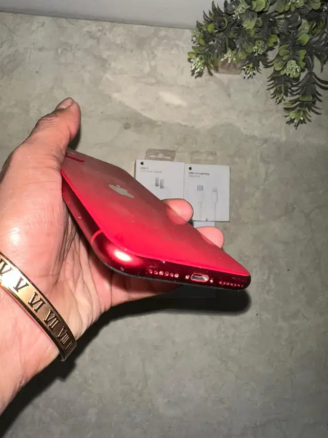 iPhone 11 64GB Red Airpods/Charger Set/Delivery - Photo 4