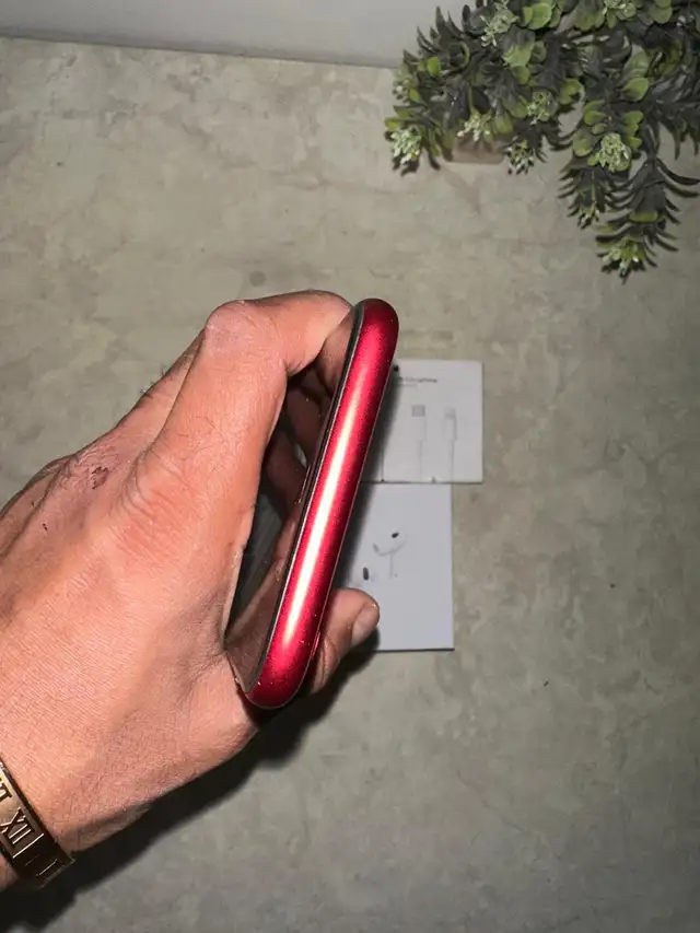 iPhone 11 64GB Red Airpods/Charger Set/Delivery - Photo 5