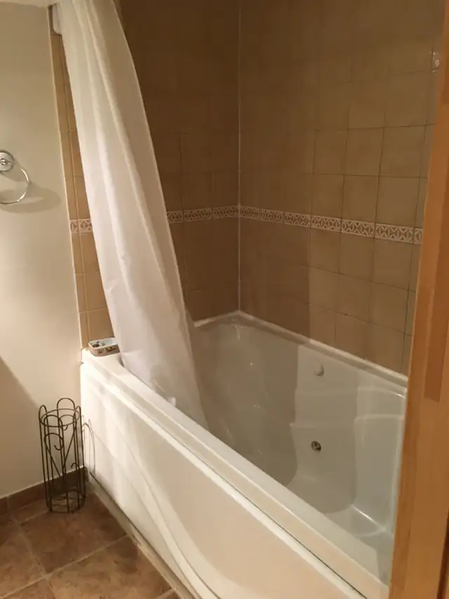 Barrie apartment downtown area - Photo 8