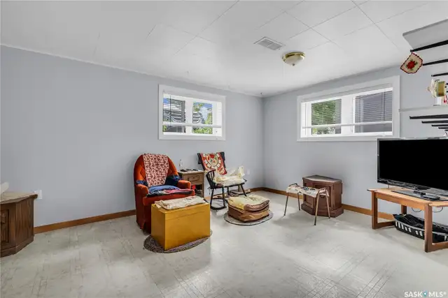 2 Bedroom 1 bathroom House in Queen Elizabeth - Photo 3