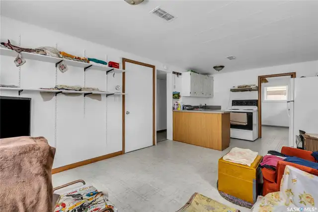 2 Bedroom 1 bathroom House in Queen Elizabeth - Photo 5