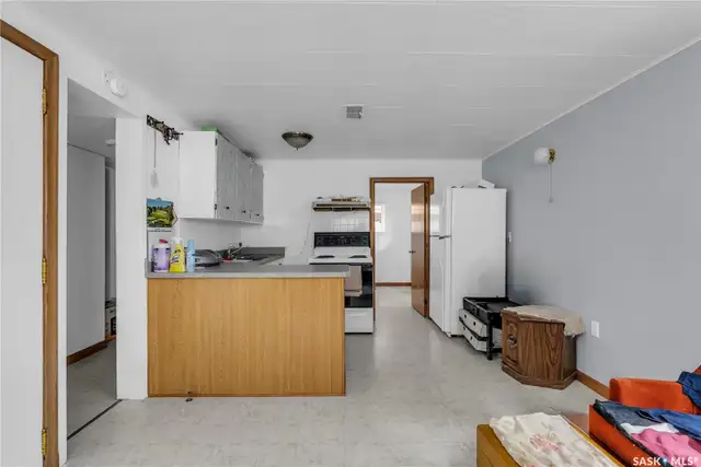 2 Bedroom 1 bathroom House in Queen Elizabeth - Photo 6