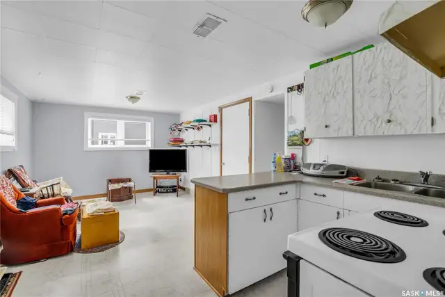 2 Bedroom 1 bathroom House in Queen Elizabeth - Photo 8