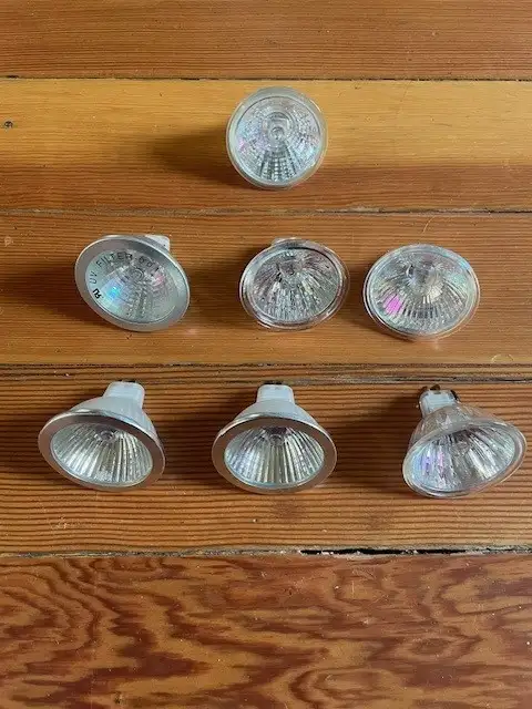 2.  pin halogen bulbs for sale: I have 8 of them - Photo 2