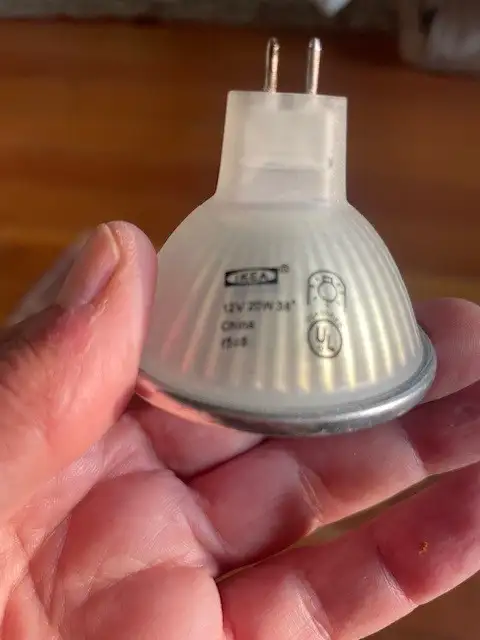 2.  pin halogen bulbs for sale: I have 8 of them - Photo 3