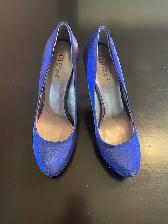 Gorgeous GUESS Stilleto pumps size 8
